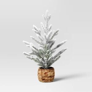 Threshold 1.83ft Flocked Christmas Tree‎ Green Tabletop Artificial Tree Pot NEW